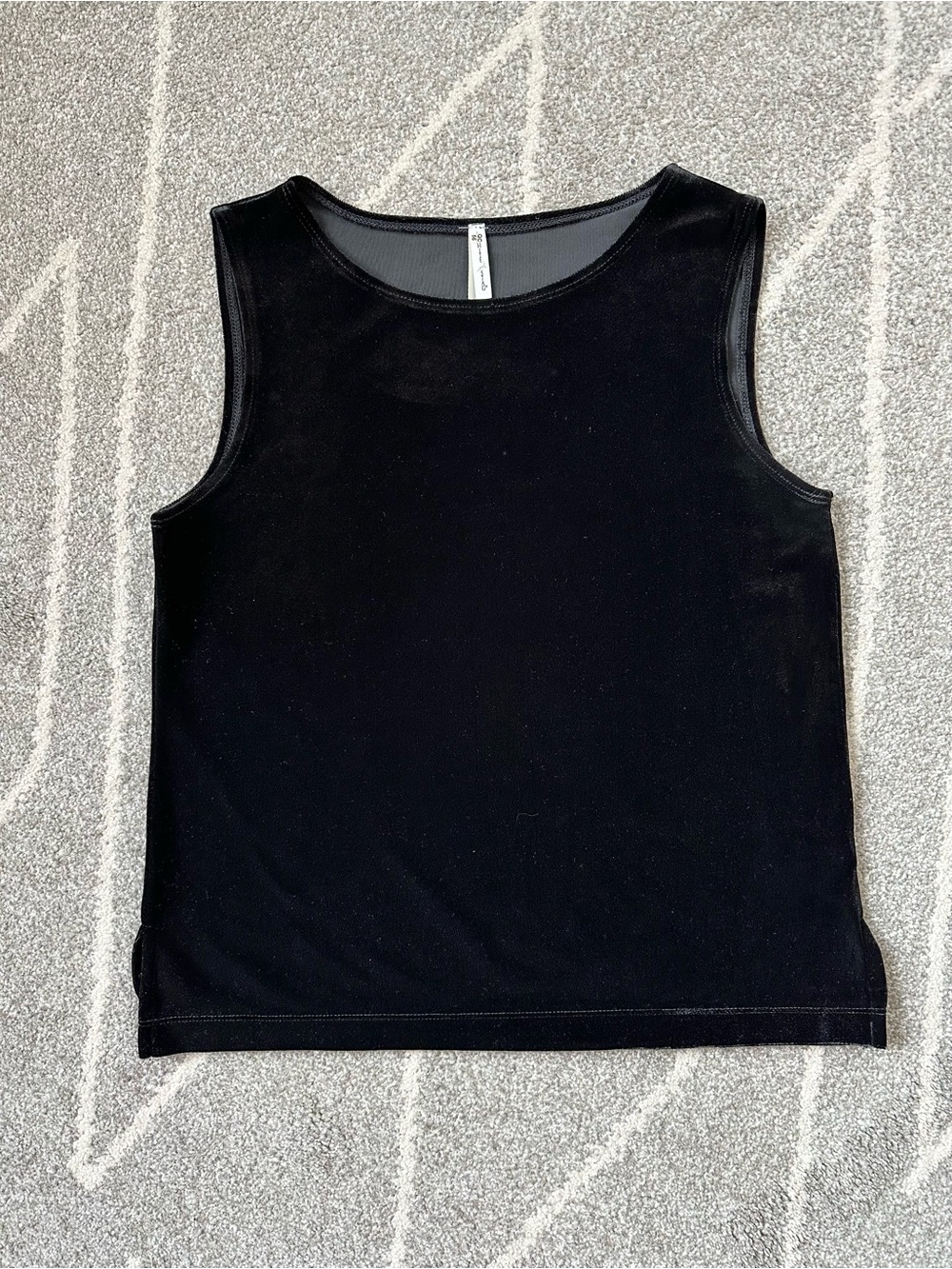 White Stag Black Velvet 90s Sleeveless Stretch Top